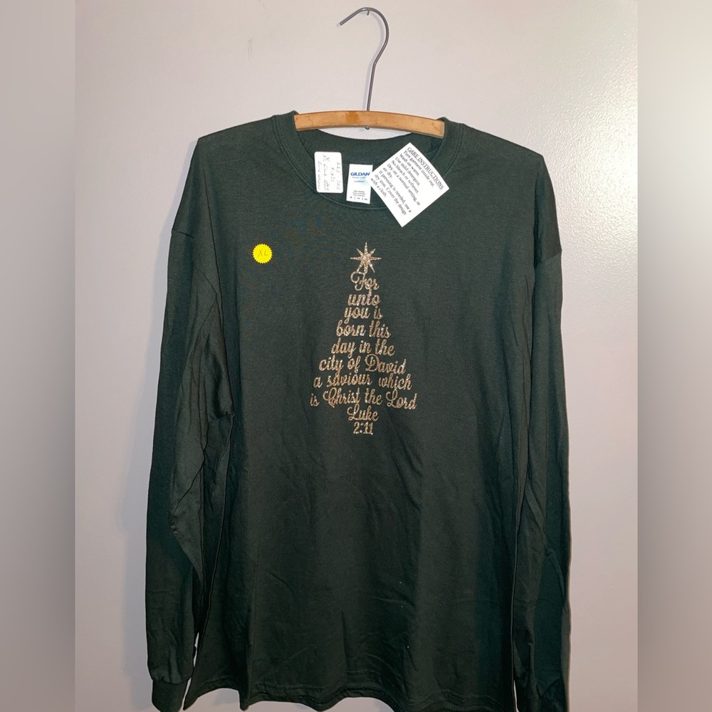 Guildan Christmas Dark Green Long Sleeve T-Shirt, Gold Emblem, NWT, size XL